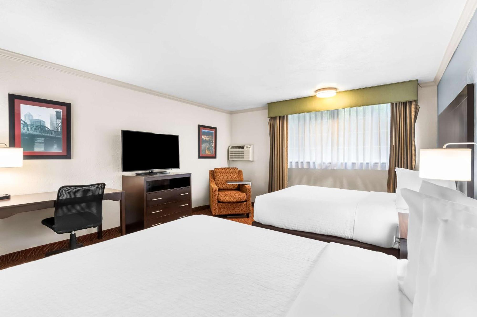 Best Western Plus Parkway Inn Wilsonville Exterior foto