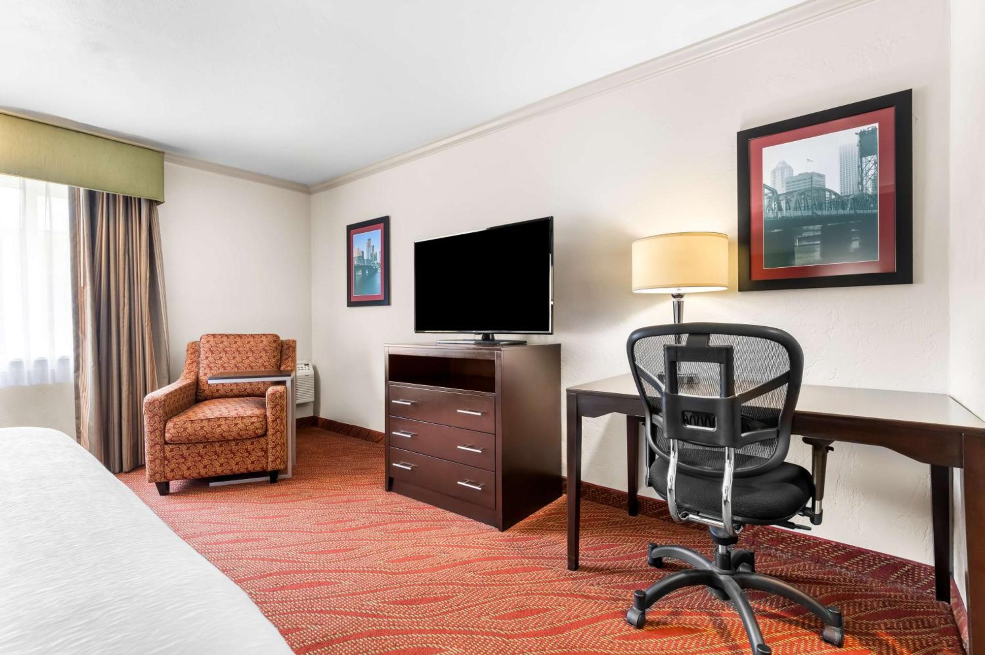 Best Western Plus Parkway Inn Wilsonville Exterior foto